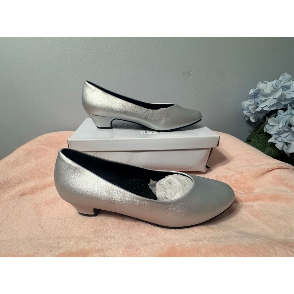 Angel Steps Womens Low Block Heel Slip-on Amelia Pumps Silver Size 10W NWT